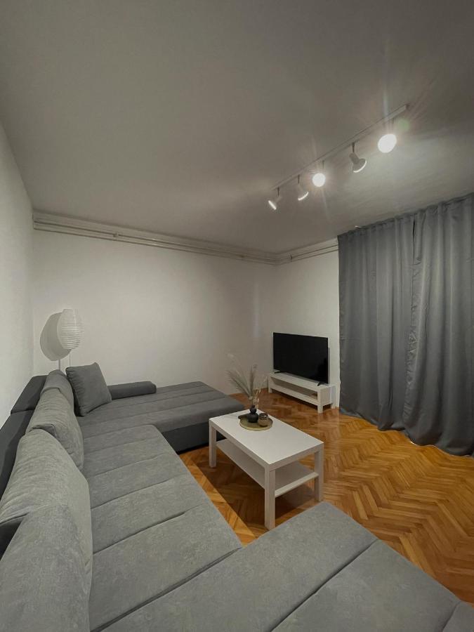 Apartments "M" PUY Exterior foto